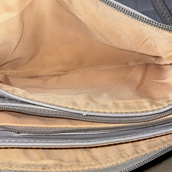 Tory Burch Style Leather Crossbody - Picture 8 of 12